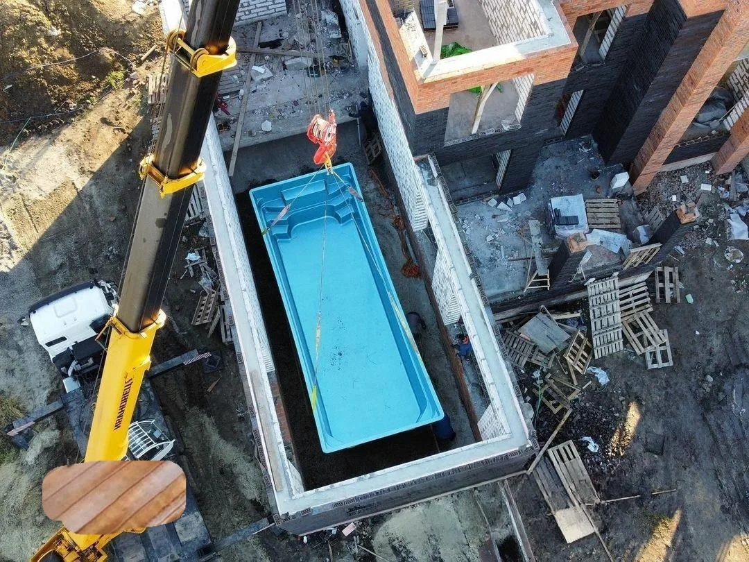 Laguna 9 — зона отдыха у бассейна в Юбилейном